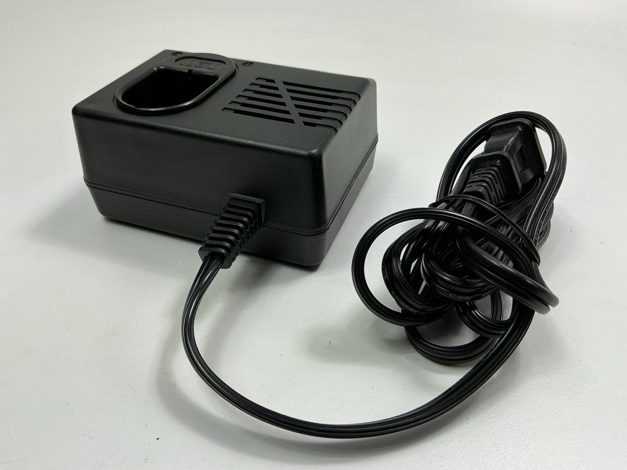 Lincoln 1211 120V 3-hour Battery Charger For Use With Model 1203 Battery Pack