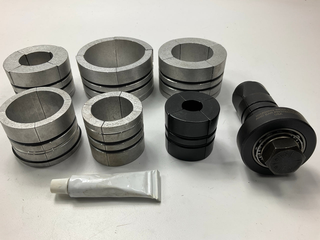 Lisle 17350 Exhaust Pipe Stretcher Kit, 1-5/8'' To 4-1/4'' Range