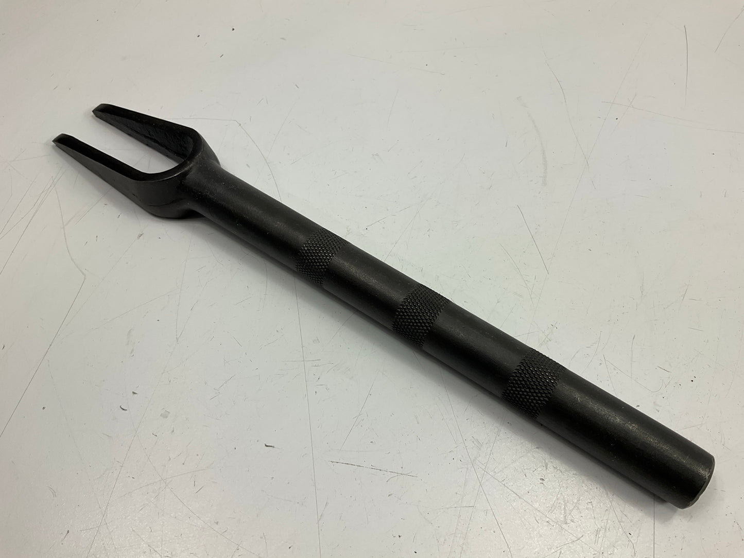 OPENED Lisle 18520 Stepped Tie Rod Separator Tool Fork, 11/16'' Open, 11-5/8'' L