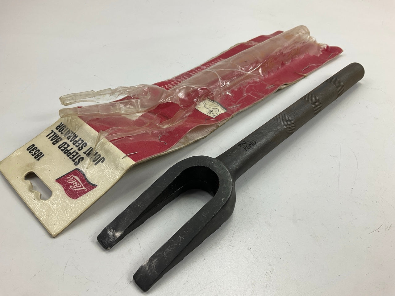USED - Lisle 18530 Manual Ball Joint Tie Rod Separator, 15/16'' Pickle Fork Tool
