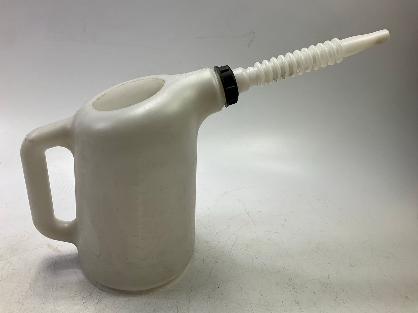 Lisle 19732 Plastic Oil Dispenser Flex Nozzle Fluid Transfer Jug 6 Qt. Capacity