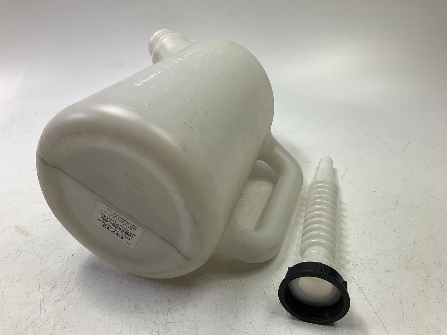 Lisle 19732 Plastic Oil Dispenser Flex Nozzle Fluid Transfer Jug 6 Qt. Capacity