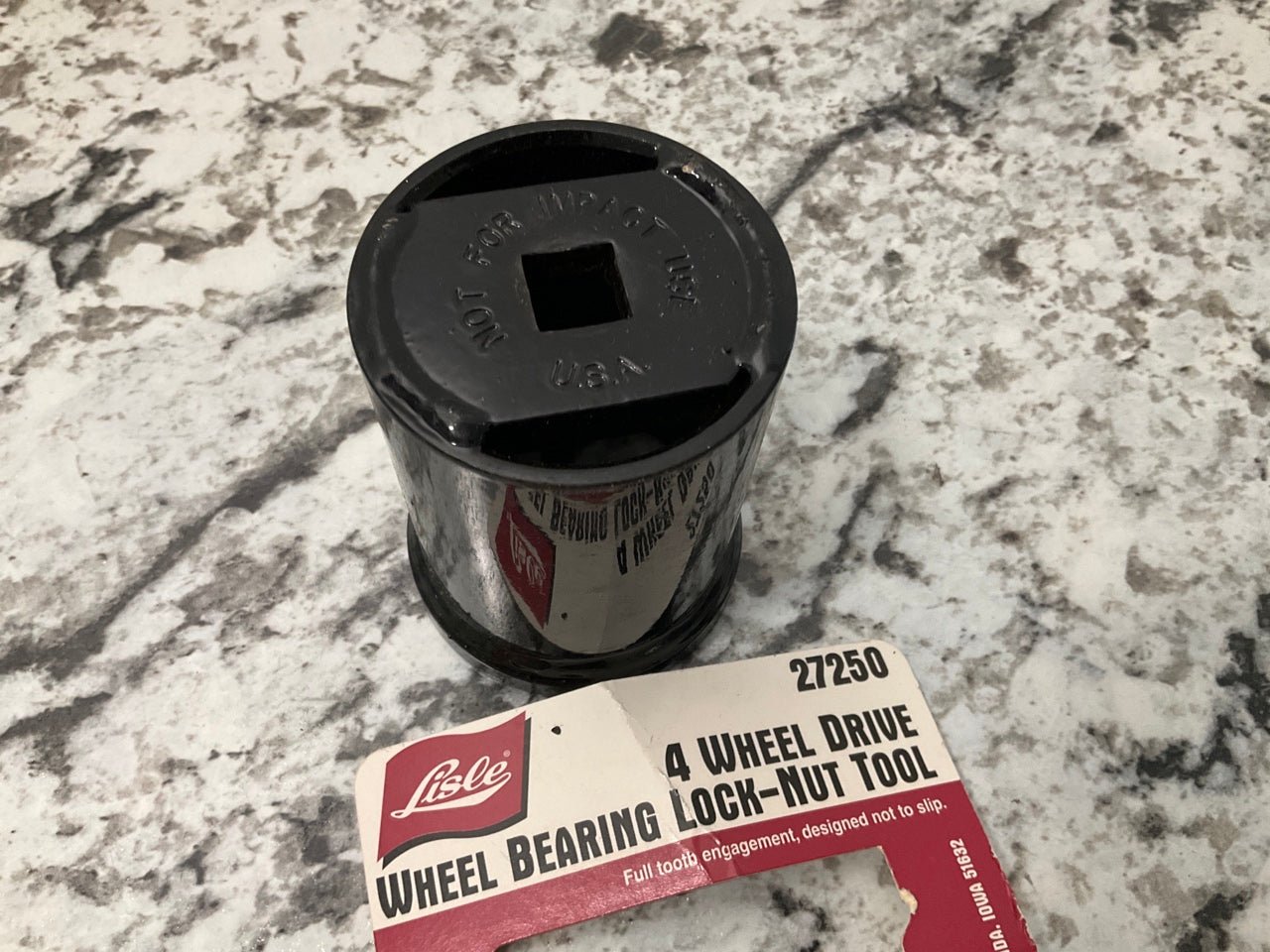 NEW, OPEN PACKAGING - Lisle 27250 Wheel Bearing Lock-Nut Tool Socket