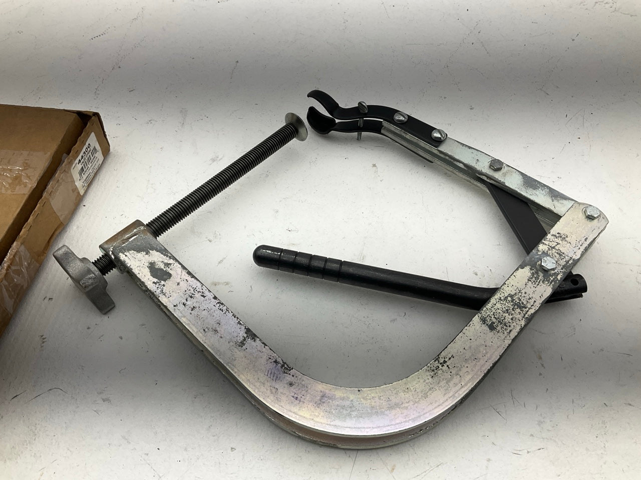 SOLD AS IS, AS SHOWN - SEE PHOTOS - Lisle 44300 Valve Spring Compressor Tool