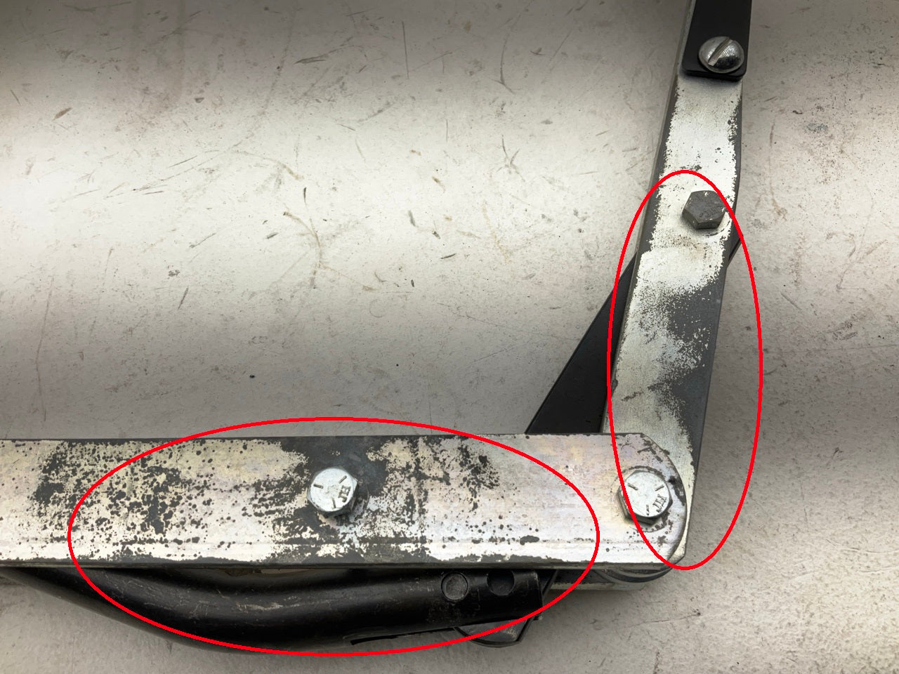 SOLD AS IS, AS SHOWN - SEE PHOTOS - Lisle 44300 Valve Spring Compressor Tool