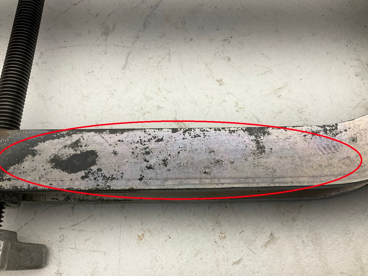 SOLD AS IS, AS SHOWN - SEE PHOTOS - Lisle 44300 Valve Spring Compressor Tool