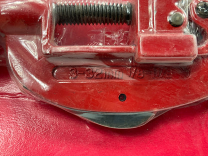 Lisle 50120 Large Metal Tube Tubing Cutter (1/8''-1-1/8'' Range)
