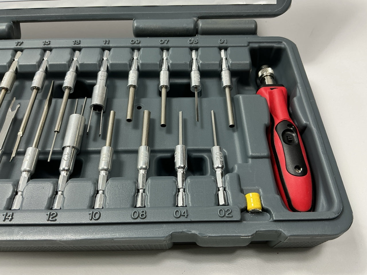 Lisle 71750 Quick Change Electric Terminal Connector Tool Set W/ LED Light
