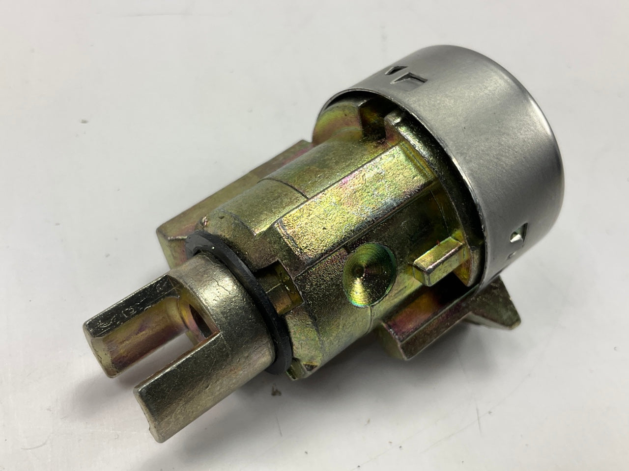 Locksmart LC13570 Ignition Lock & Cylinder Switch & Keys
