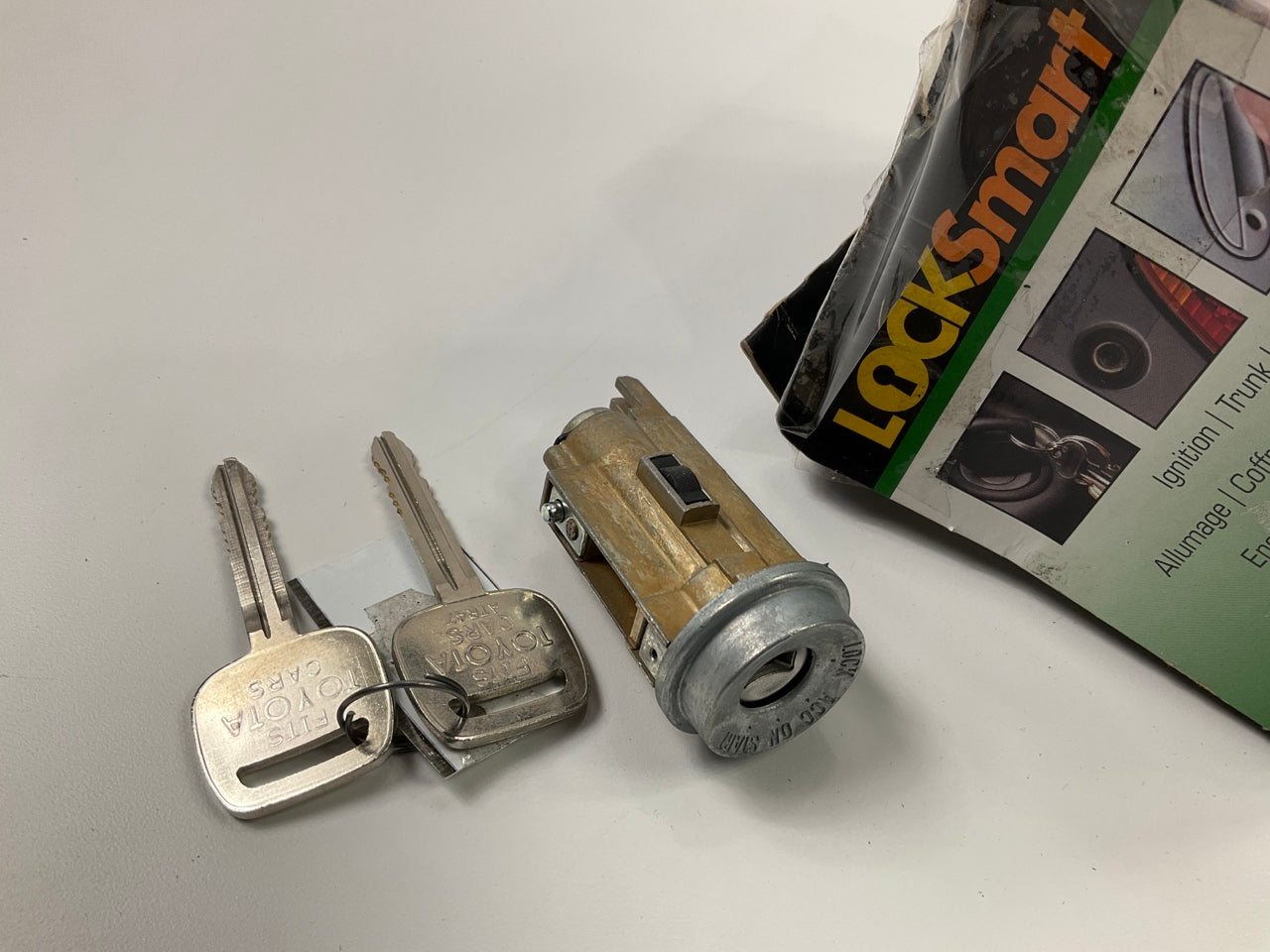 Locksmart LC13900 Ignition Lock Cylinder For 1992-1996 Toyota Camry