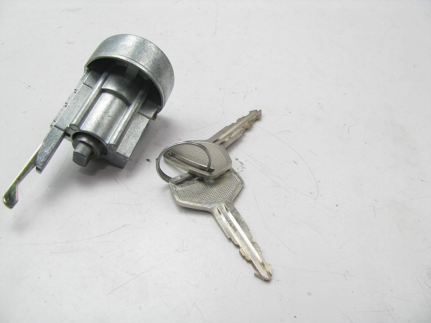 Locksmart LC14670 Ignition Lock Cylinder & Keys For 1983-1986 Toyota Camry