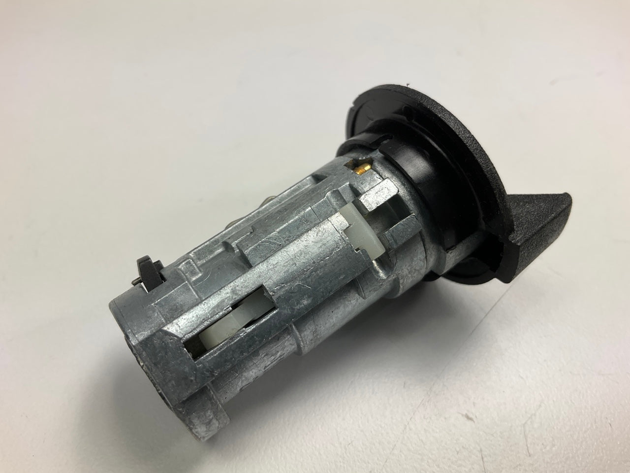 Locksmart LC62330 Ignition Lock Cylinder & Keys