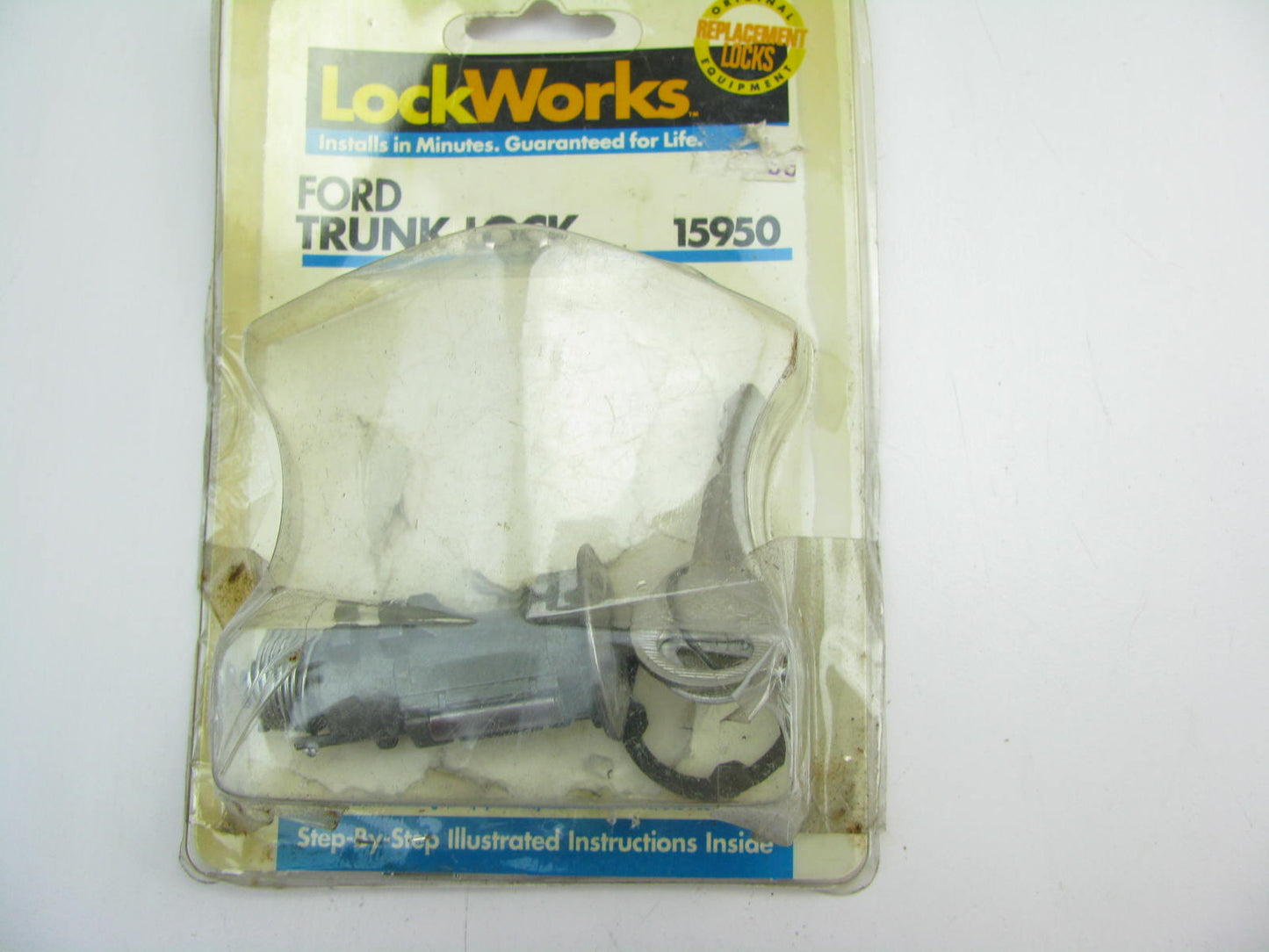 Lockworks 15950 Trunk Lock Set & Keys