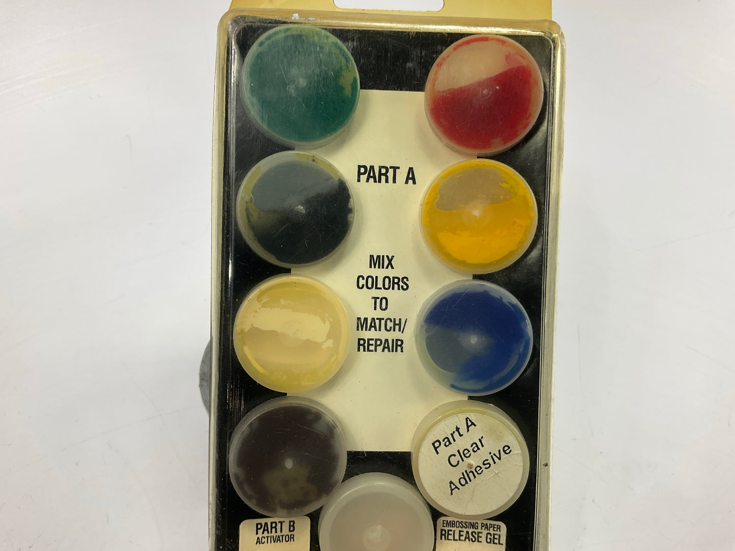 Loctite 1378899 Leather, Vinyl & Plastic Repair Kit