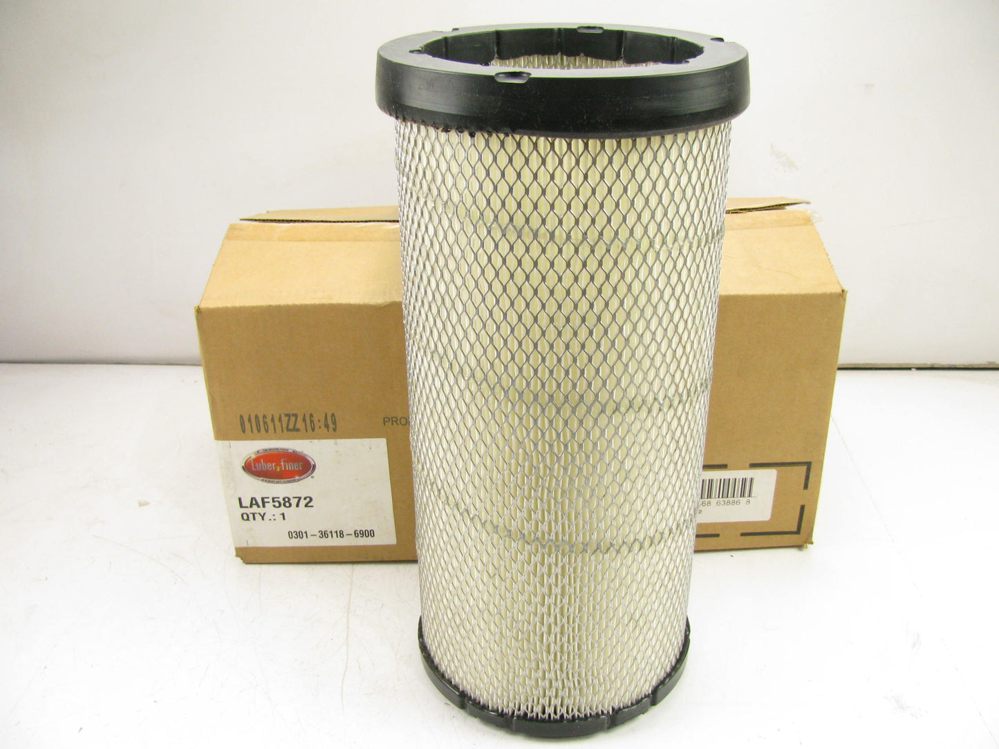Luberfiner LAF5872 Heavy Duty Air Filter 1980-1997 Ford L-Series 893 Diesel