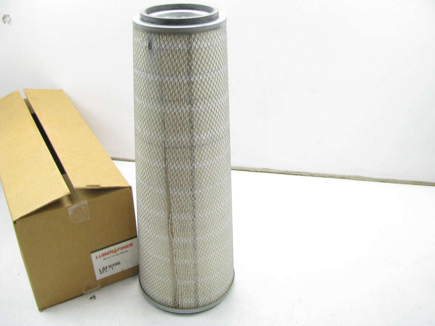 Luberfiner LAF9396 Air Filter Replaces 42610 AF2312 526059-C91 AF954M D8HZ-9601B