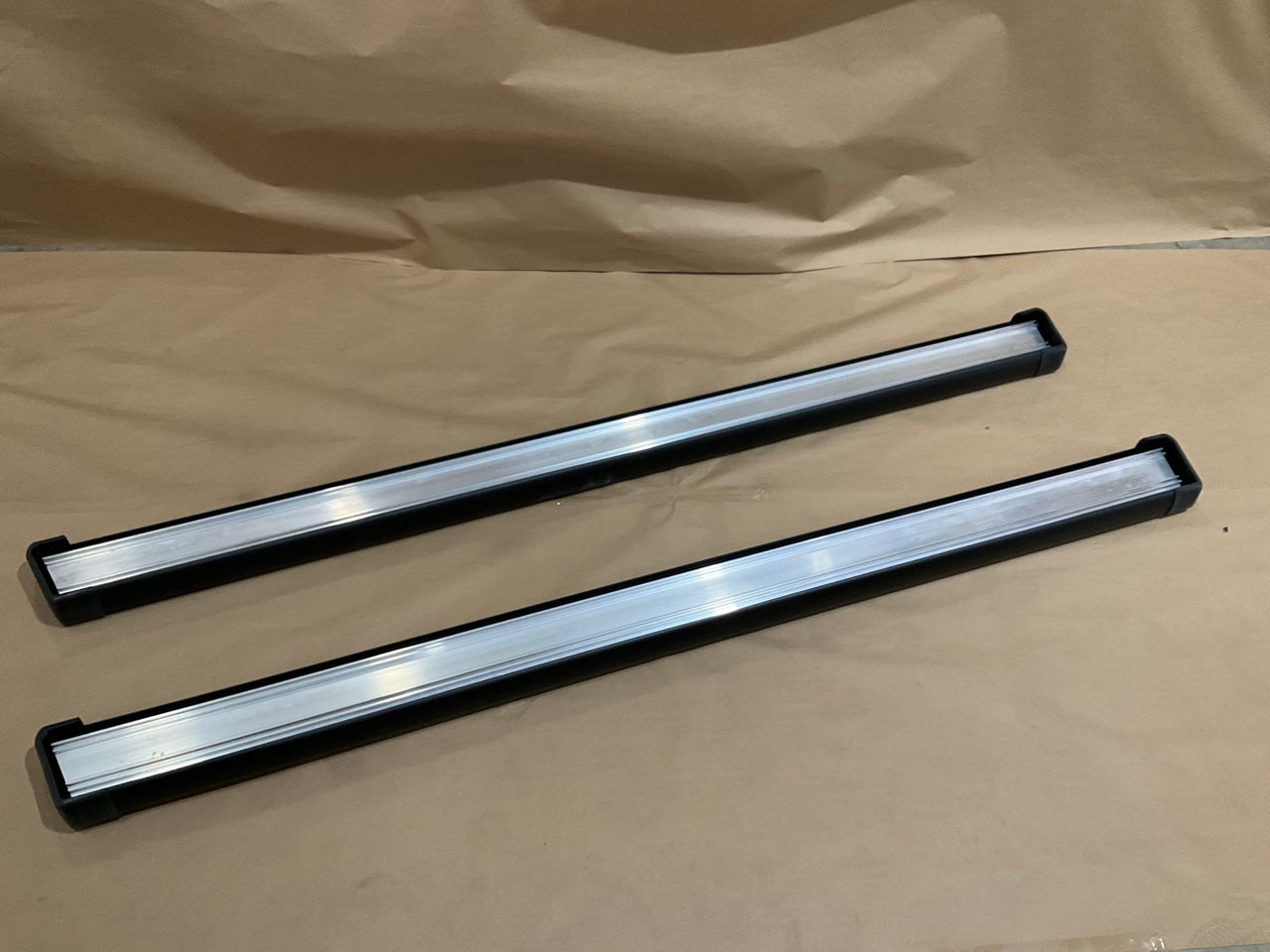 Lund 220087 Universal Black Running Side Step Bars 7' X 6-1/2''