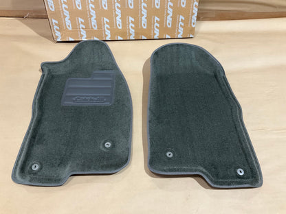 Lund 601955 Front Floor Mat Set CHARCOAL - 2004-2009 Colorado & Canyon Crew Cab