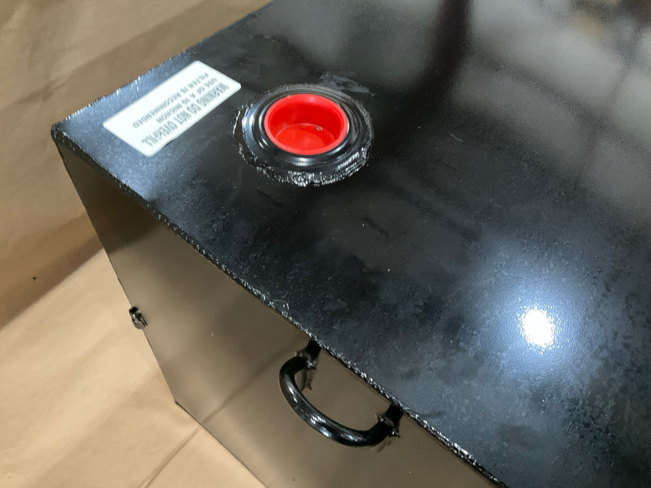 Lund 73010 Full Size 100 Gallon Fuel Storage Tank, Black Steel - 48 X 23 X 23''