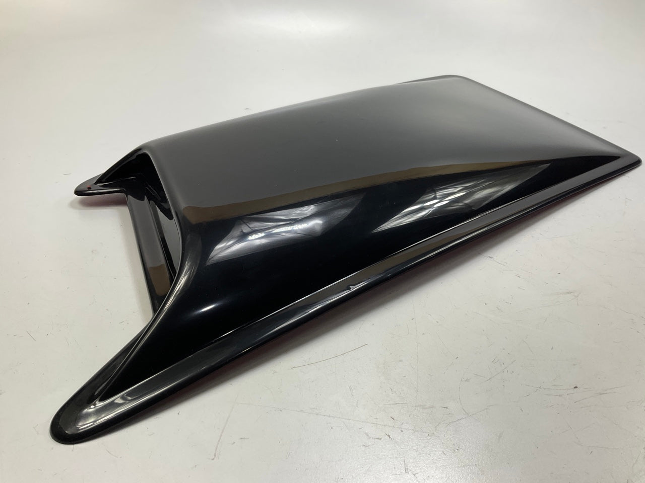 Lund 80002 Eclipse Medium Hood Scoops