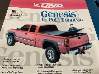 Lund 95053  Tri-Fold Tonneau 6.5' Bed Cover For 1999-07 Silverado Sierra 6'6''