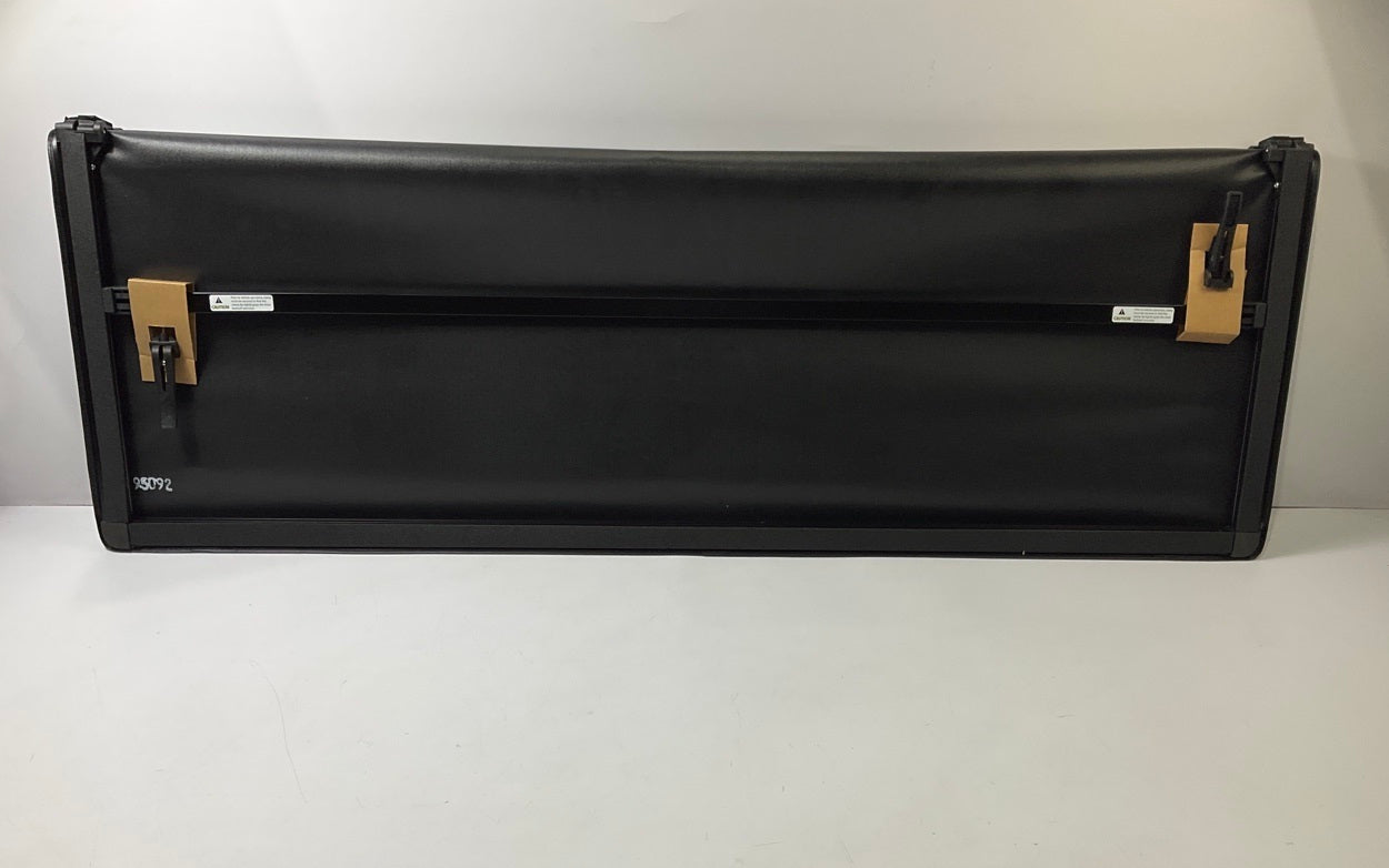 MISSING TAPE Lund Tri-Fold Tonneau 5.75' Bed Cover 07-13 Sierra, Silverado 1500