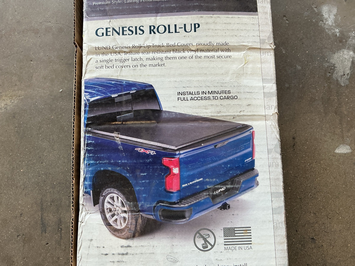 Lund 96094 Soft Roll-Up Tonneau Bed Cover 8' Bed - 14-18 Silverado, Sierra 1500