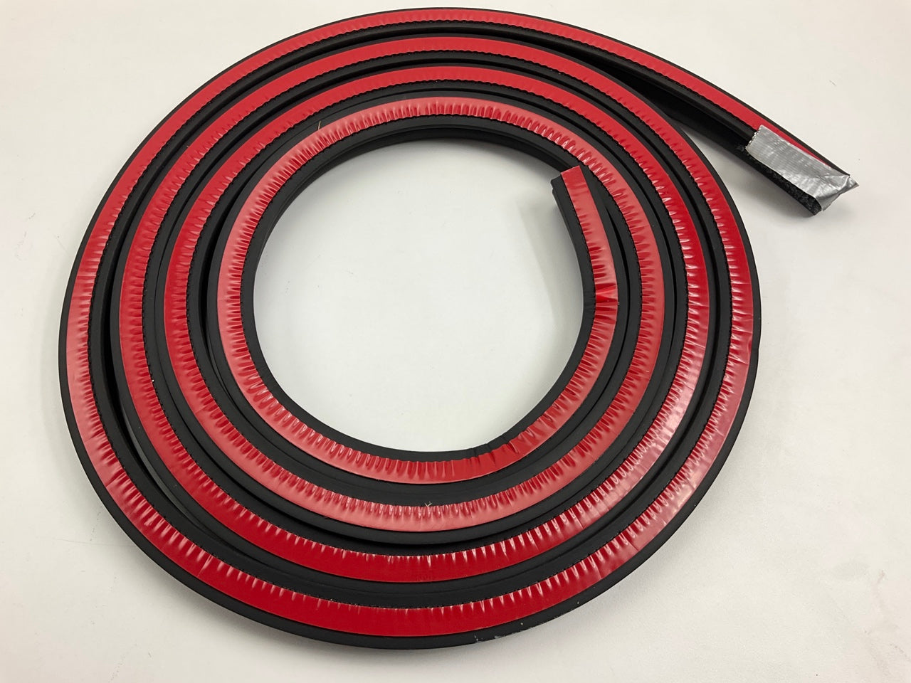 Magic Mounts 3556 Self-Adhesive Weatherstrip Seal 9/16'' Wide, 3/4'' Tall X 10'