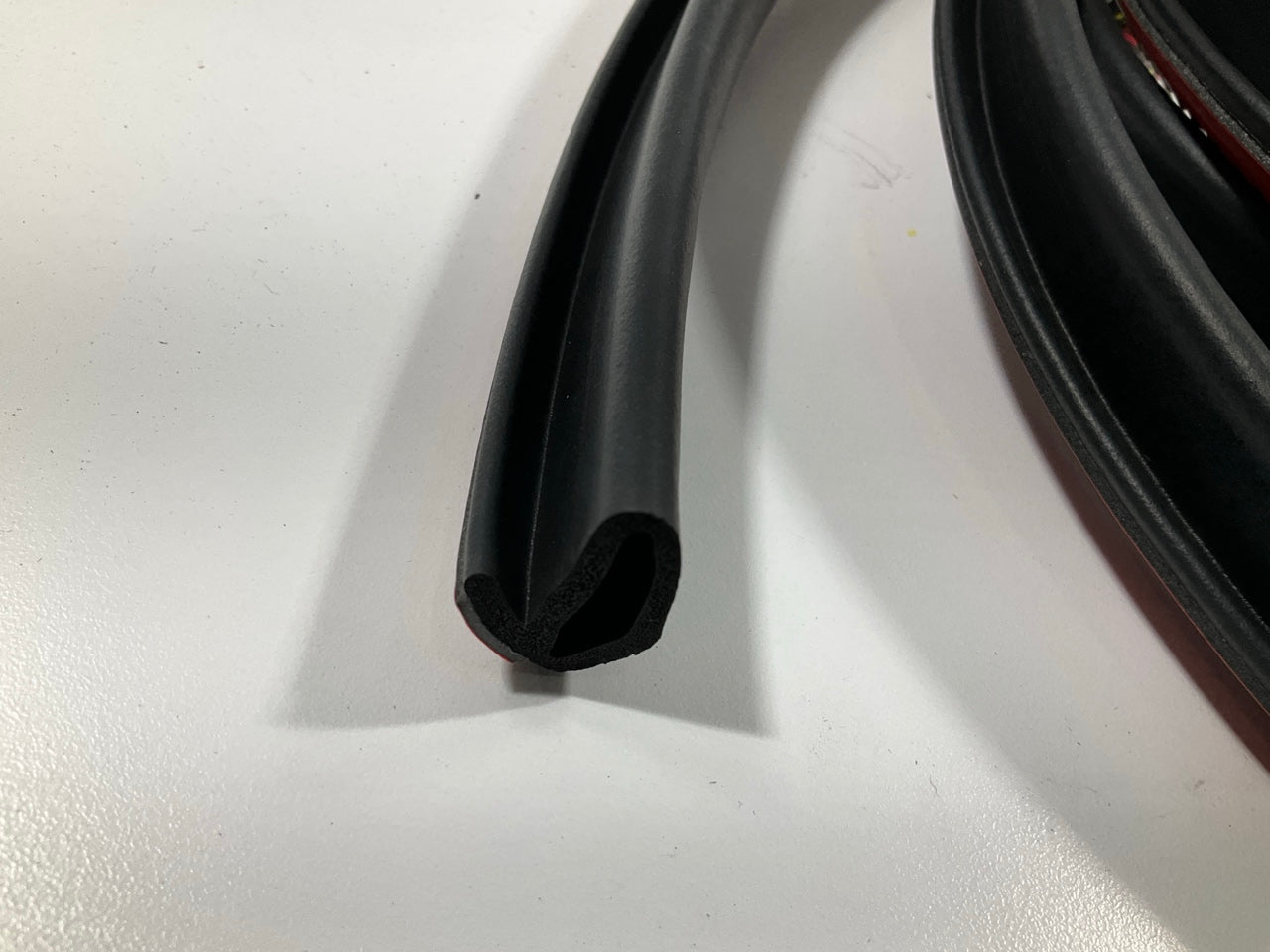 Magic Mounts 3557 Self-Adhesive Weatherstrip Seal 9/16'' Wide, 7/8'' Tall X 10'