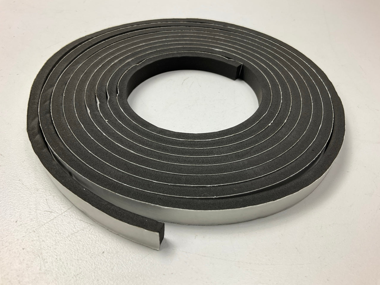 (5) Magic Mounts 3563 Self-adhesive PVC Weatherstrip Seal 3/8'' X 3/16'' 10 FEET