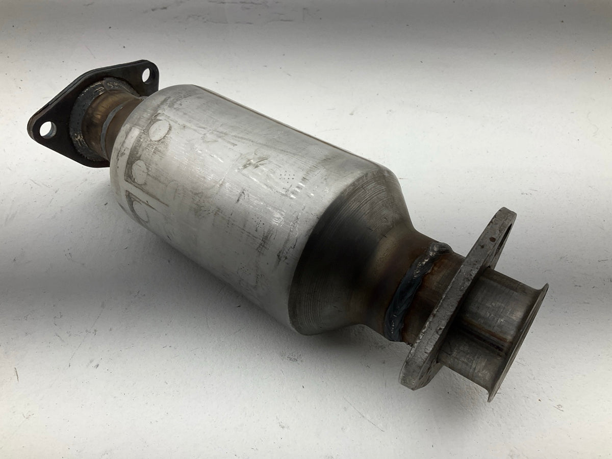 Magnaflow 22623 Direct-Fit Catalytic Converter For 1986-1989 Honda Accord 2.0L