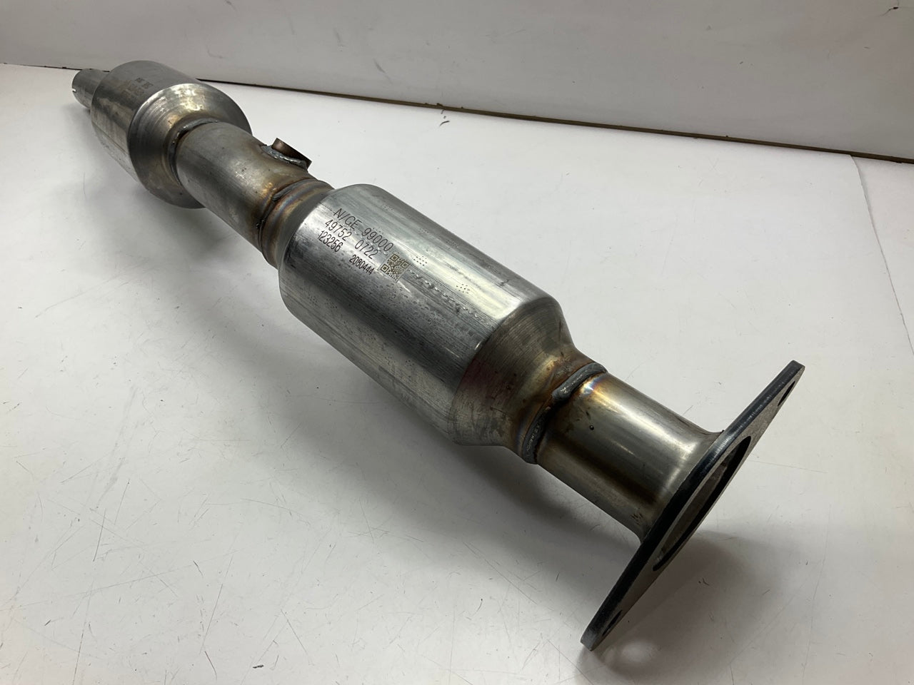 Magnaflow 23007 Direct Fit EPA Compliant Catalytic Converter