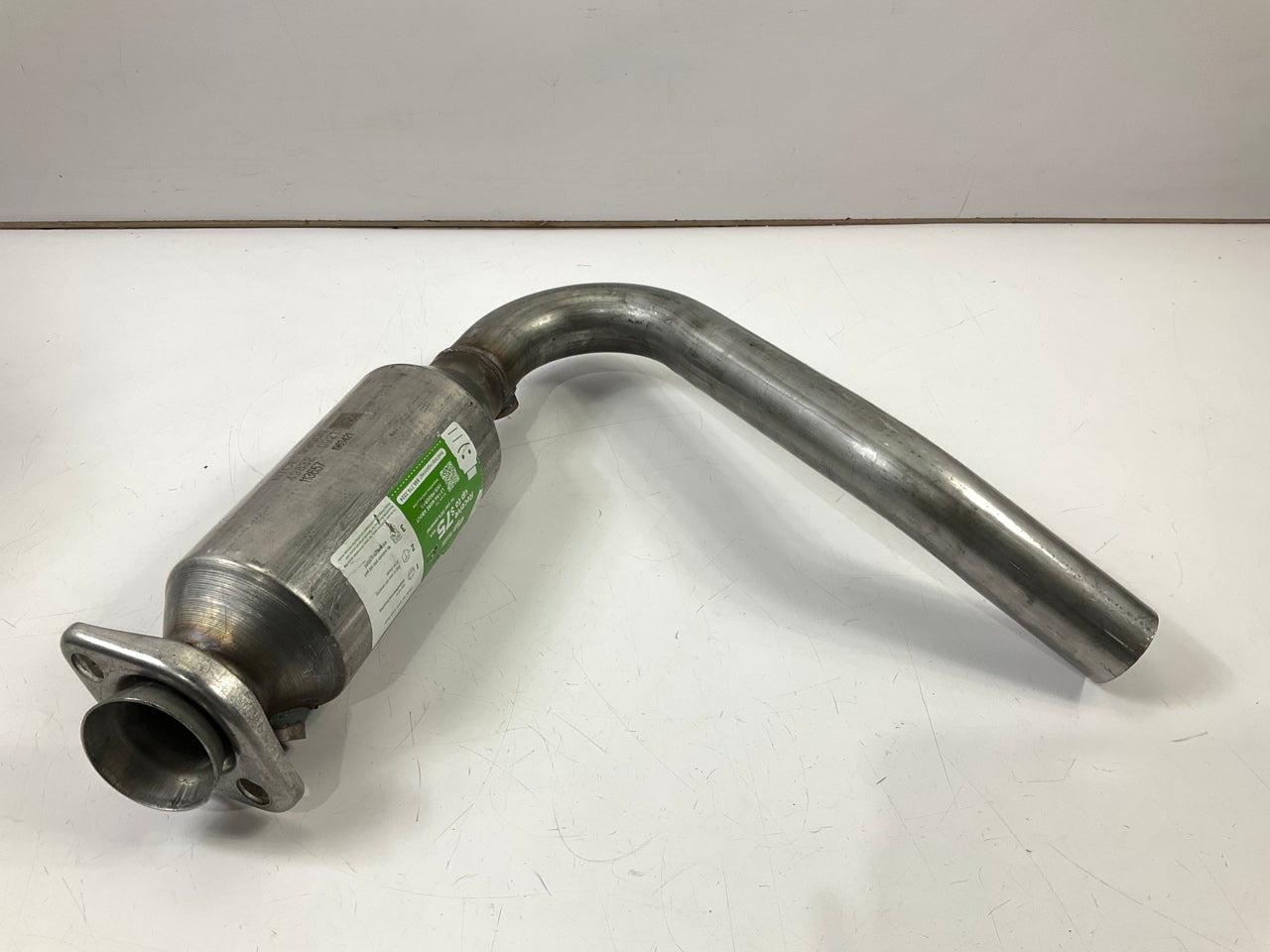 Magnaflow 23013 Direct Fit Catalytic Converter For 2005-2008 Durango