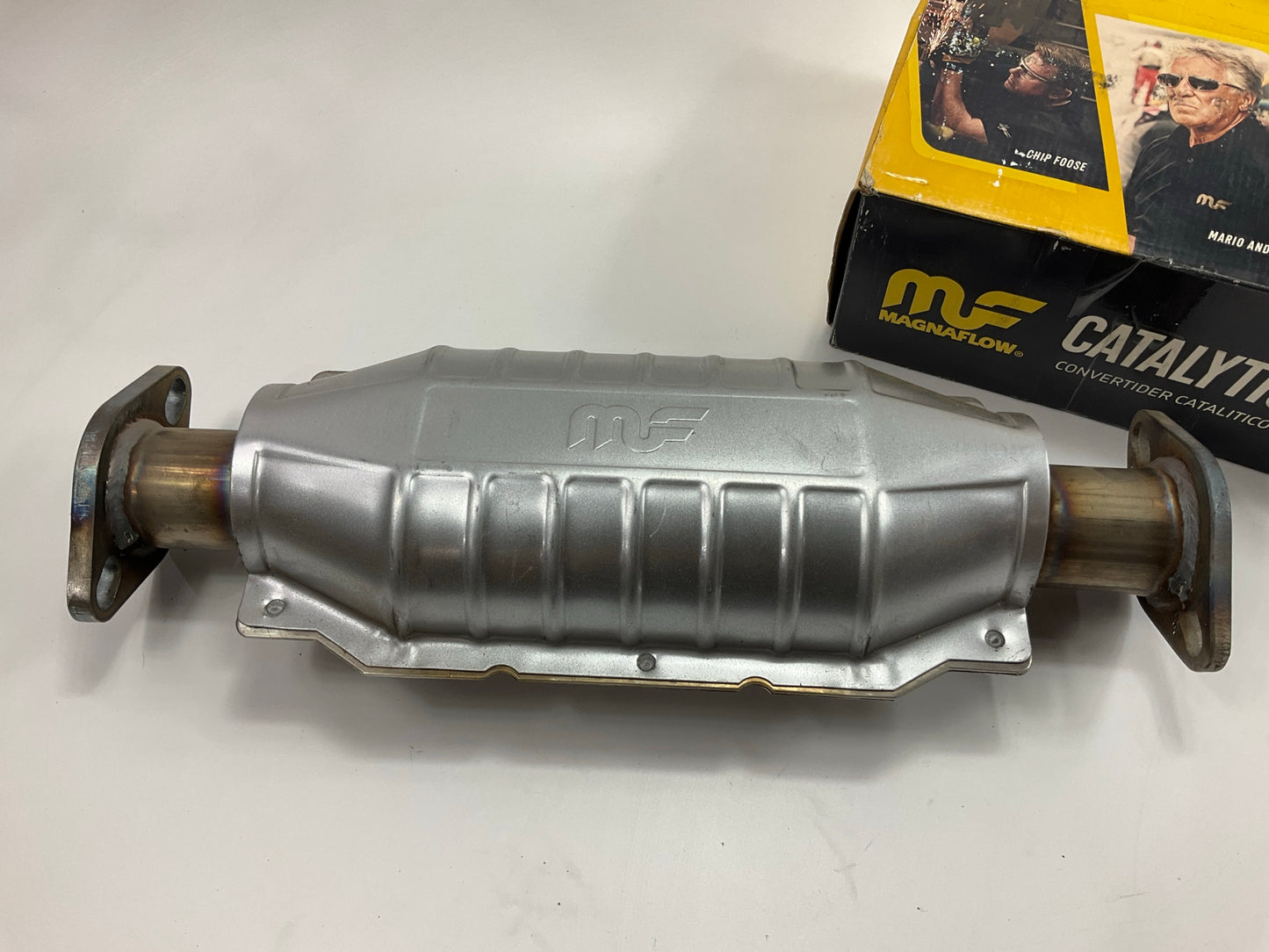 Magnaflow 23884 Direct-fit Catalytic Converter 1988-1995 Toyota Pickup, 4Runner