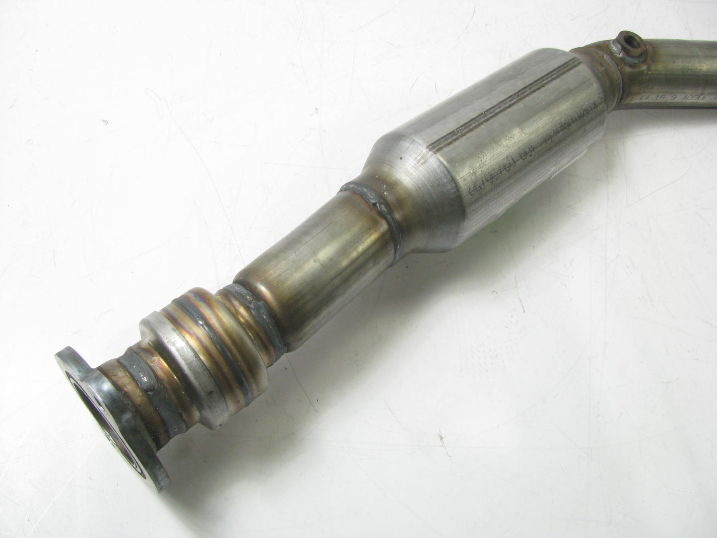 Magnaflow 23993 Direct-Fit FRONT Catalytic Converter 05-06 Chevy Equinox 3.4L V6