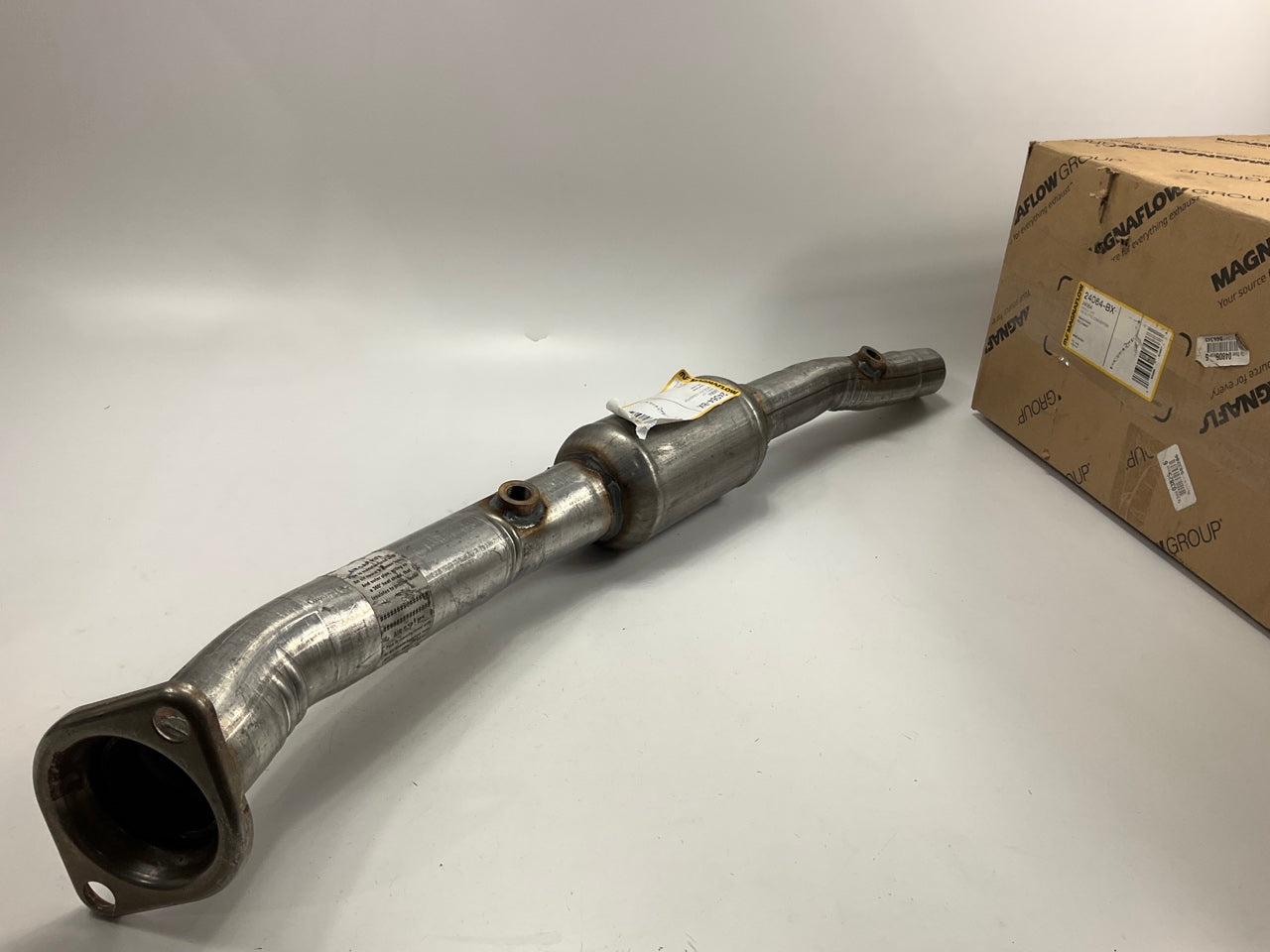 ONE SECTION ONLY AS SHOWN - Magnaflow 24064 Catalytic Converter 00-05 Celica