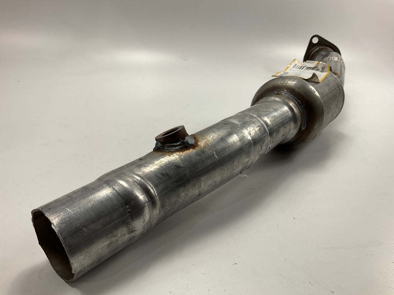 ONE SECTION ONLY AS SHOWN - Magnaflow 24064 Catalytic Converter 00-05 Celica