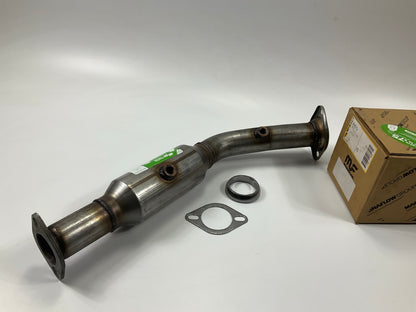 Magnaflow 24085 FRONT Direct Fit EPA Compliant Catalytic Converter 03-06 Mazda 6