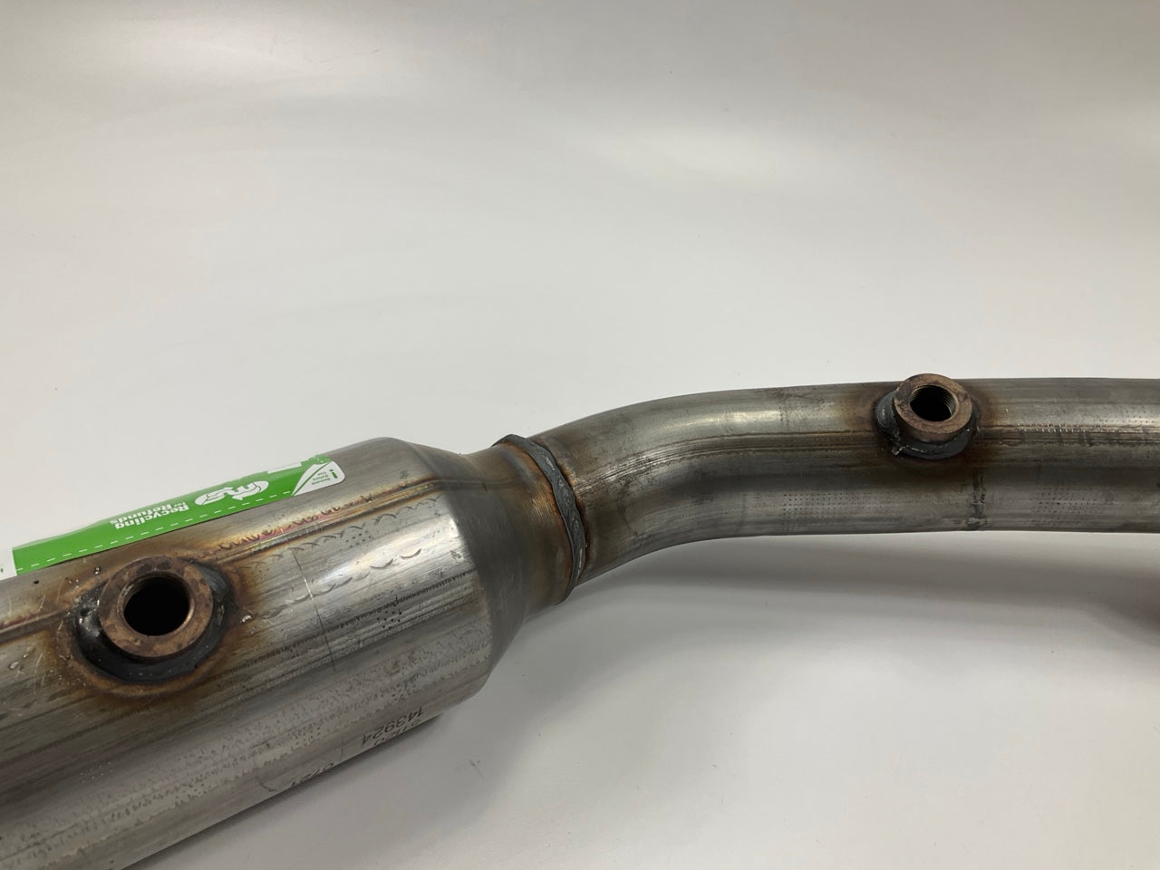 Magnaflow 24085 FRONT Direct Fit EPA Compliant Catalytic Converter 03-06 Mazda 6