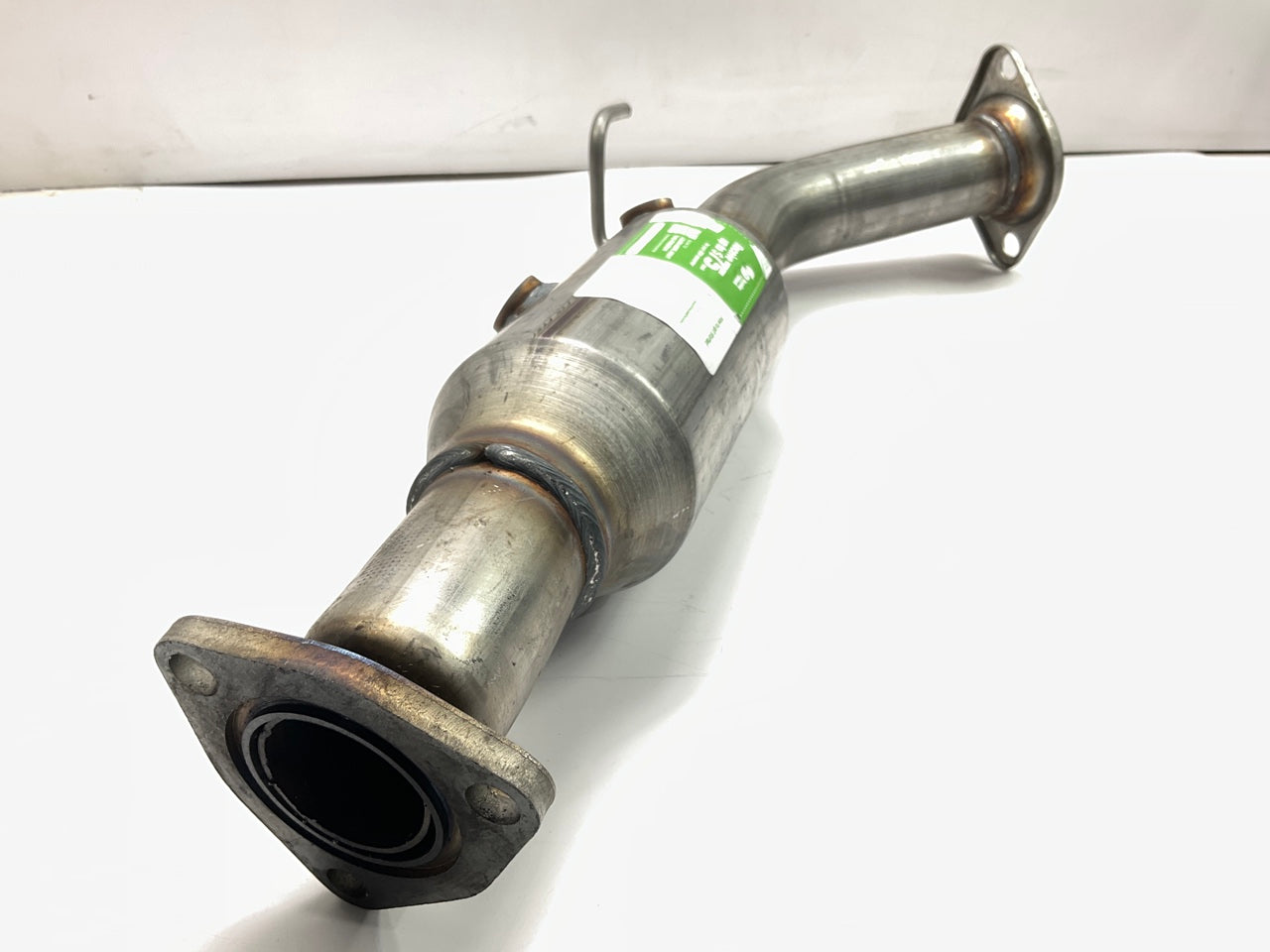 Magnaflow 24177 Direct-Fit Catalytic Converter 02-06 Acura RSX, 02-05 Civic 2.0L