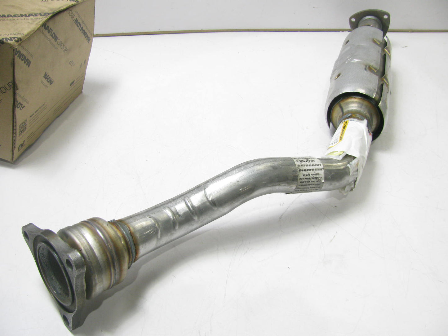 Magnaflow 24201 Direct Fit EPA Compliant Catalytic Converter