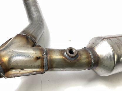 Magnaflow 24308 RIGHT Direct-fit Catalytic Converter - 05-07 Ford E150 E250 4.6L