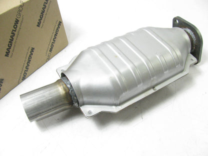 Magnaflow 24311 Direct-Fit Catalytic Converter 05-07 Ford Five Hundred Freestyle