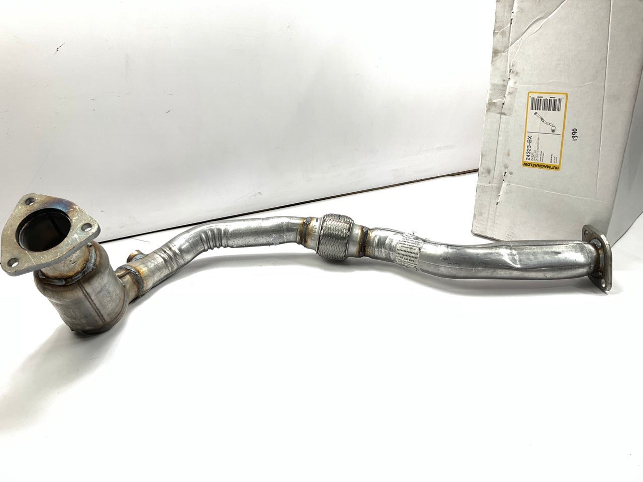 Magnaflow 24323 Direct-Fit FRONT Catalytic Converter For 2002-03 Saturn Vue 3.0L