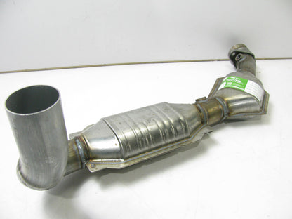 Magnaflow 24440 Direct-Fit LEFT Catalytic Converter - 2003-04 Expedition 4.6L V8