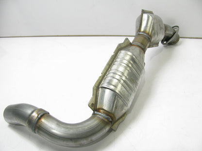 Magnaflow 24440 Direct-Fit LEFT Catalytic Converter - 2003-04 Expedition 4.6L V8