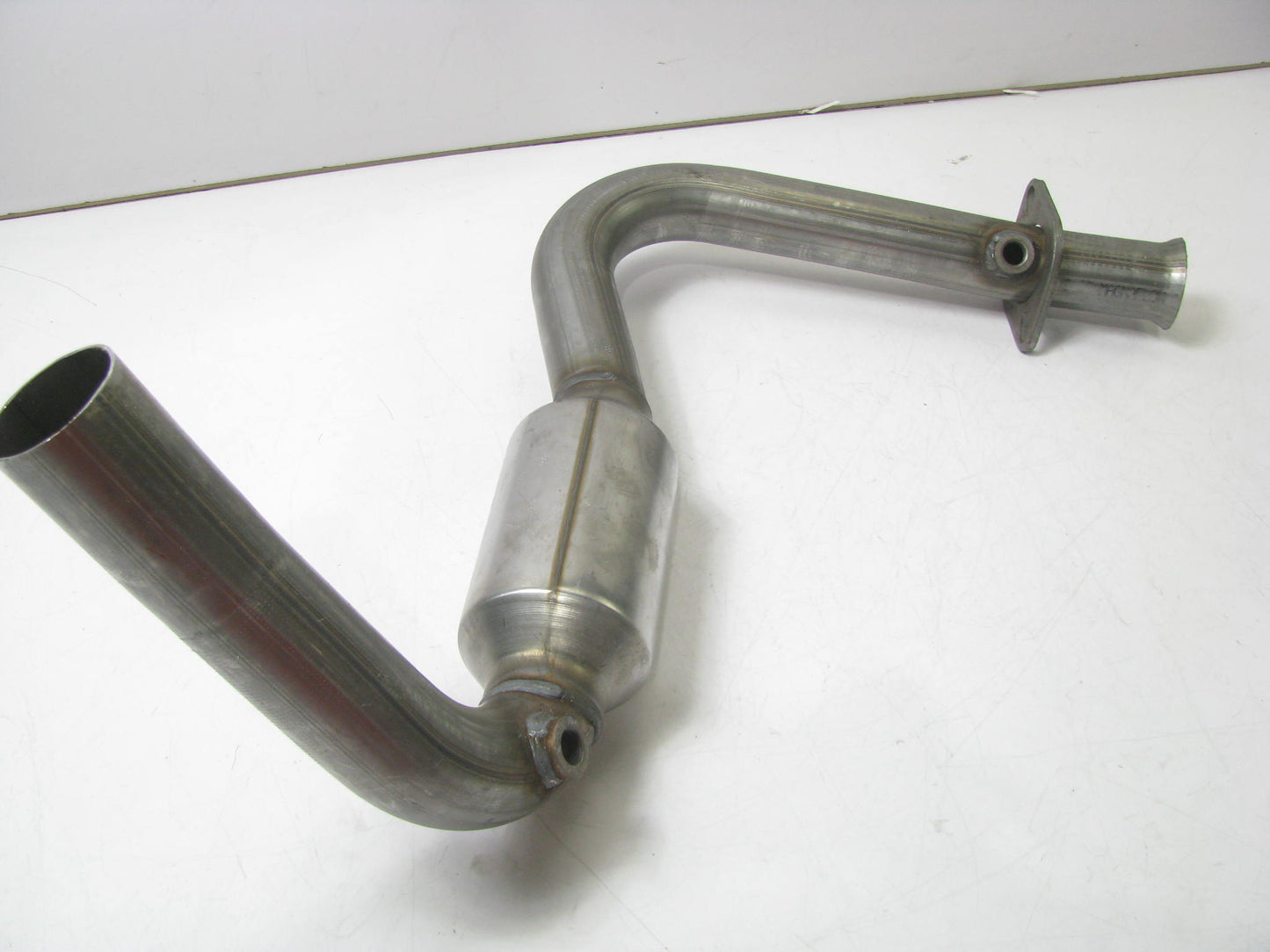 Magnaflow 24473 Direct-Fit Catalytic Converter For 05-06 Grand Cherokee 3.7L V6