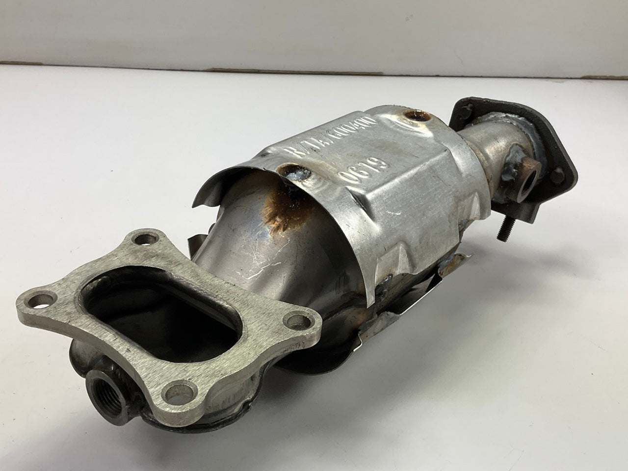 Magnaflow 24740 FRONT Direct Fit EPA Compliant Catalytic Converter