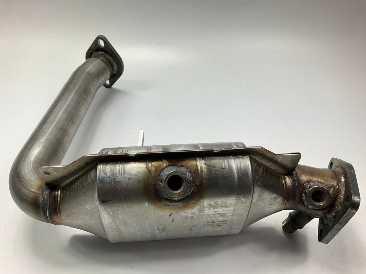 Magnaflow 25202 Federal Catalytic Converter For 2000-2004 Focus 2.0L AUTO TRANS