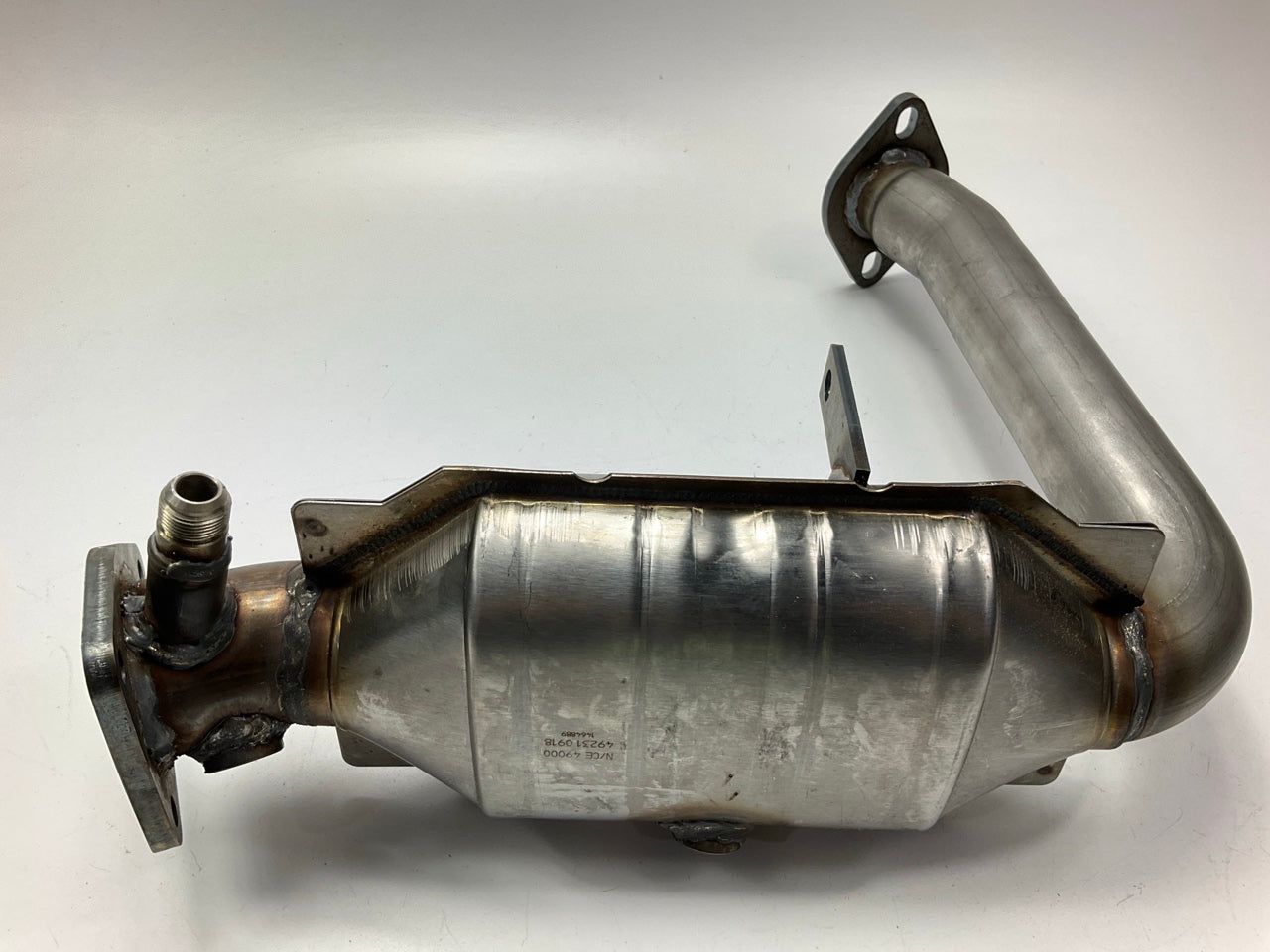 Magnaflow 25202 Federal Catalytic Converter For 2000-2004 Focus 2.0L AUTO TRANS